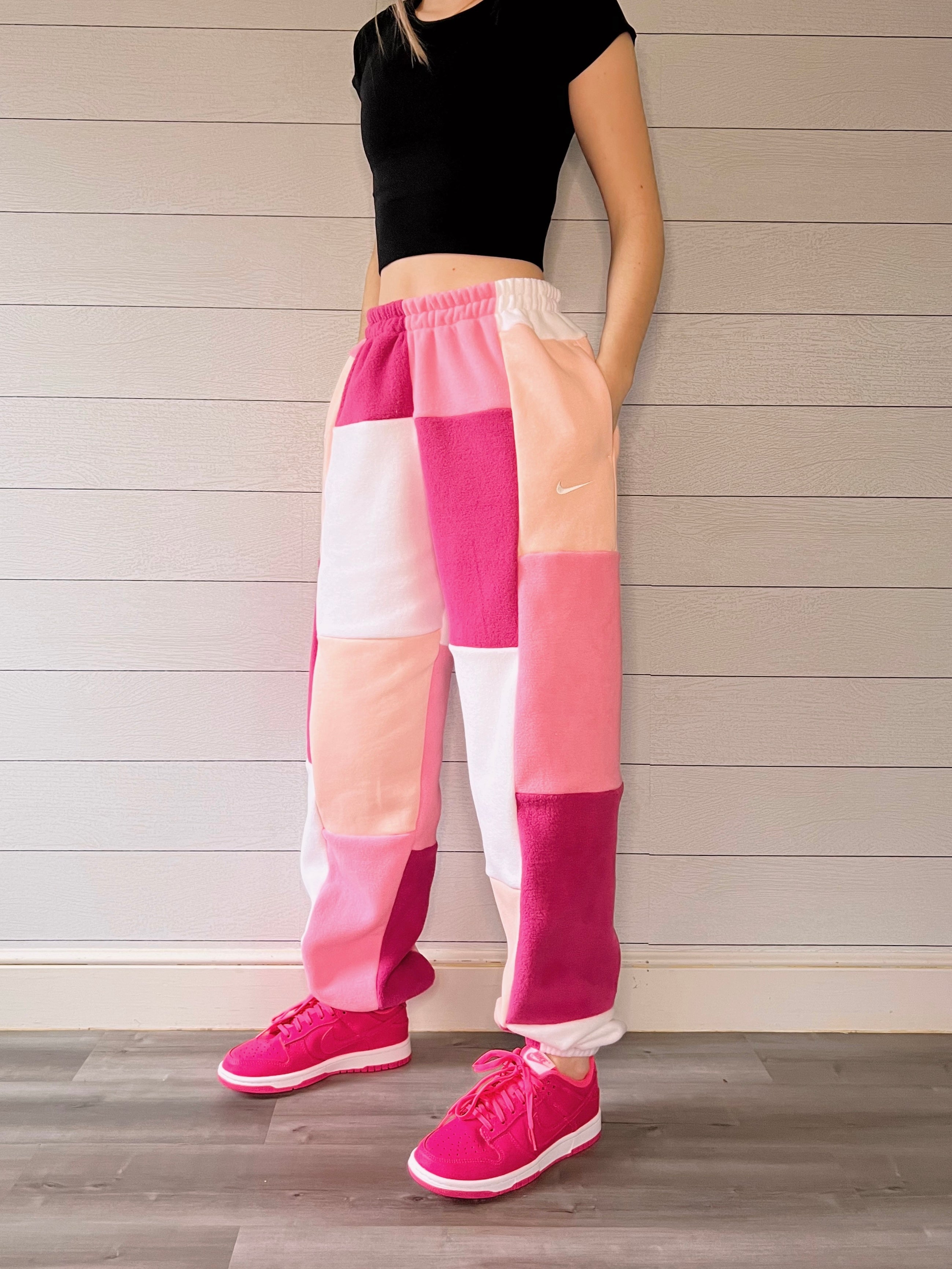 (M/L) Tulip Pink 1/1 Joggers