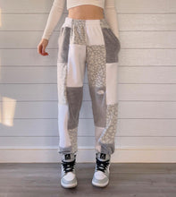 Load image into Gallery viewer, (S/M) Snow Leopard 1/1 Joggers +zipper pockets
