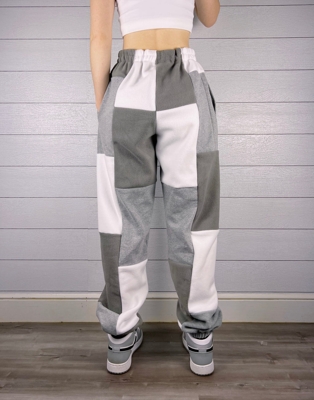 (M/L) Ash Grey 1/1 Joggers +pockets