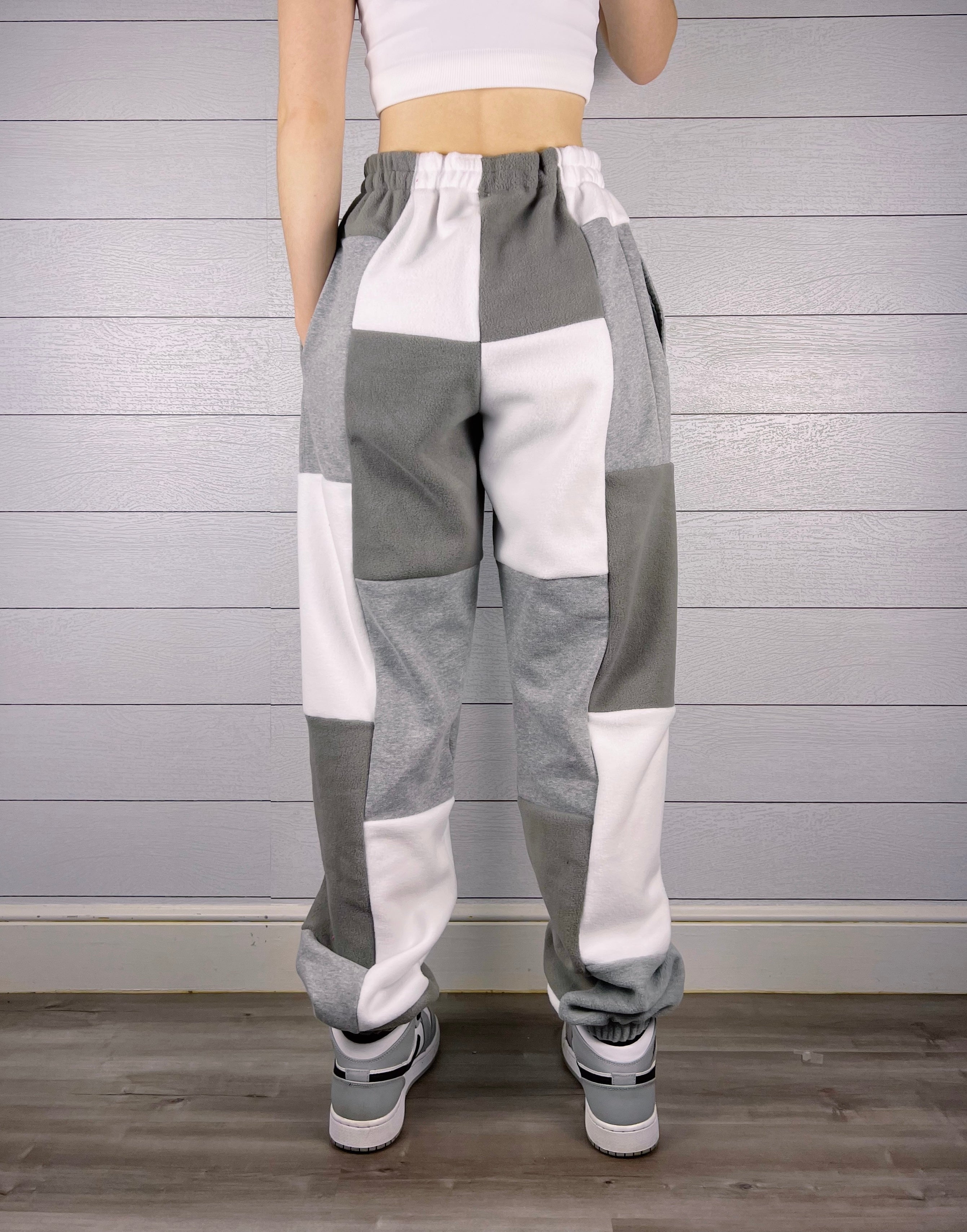 (M/L) Ash Grey 1/1 Joggers +pockets
