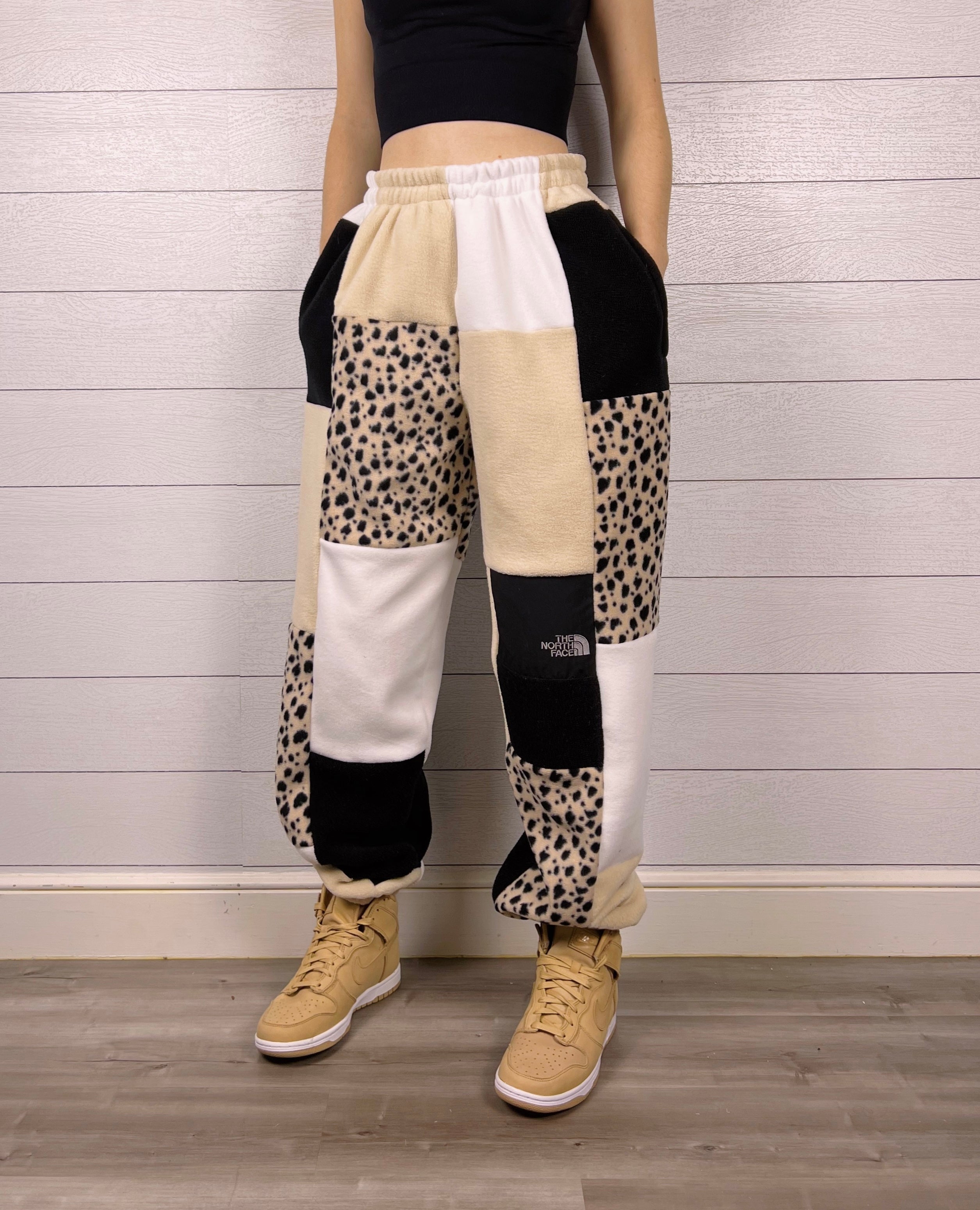 (L/XL) Rustic Dots 1/1 Joggers +zipper pockets