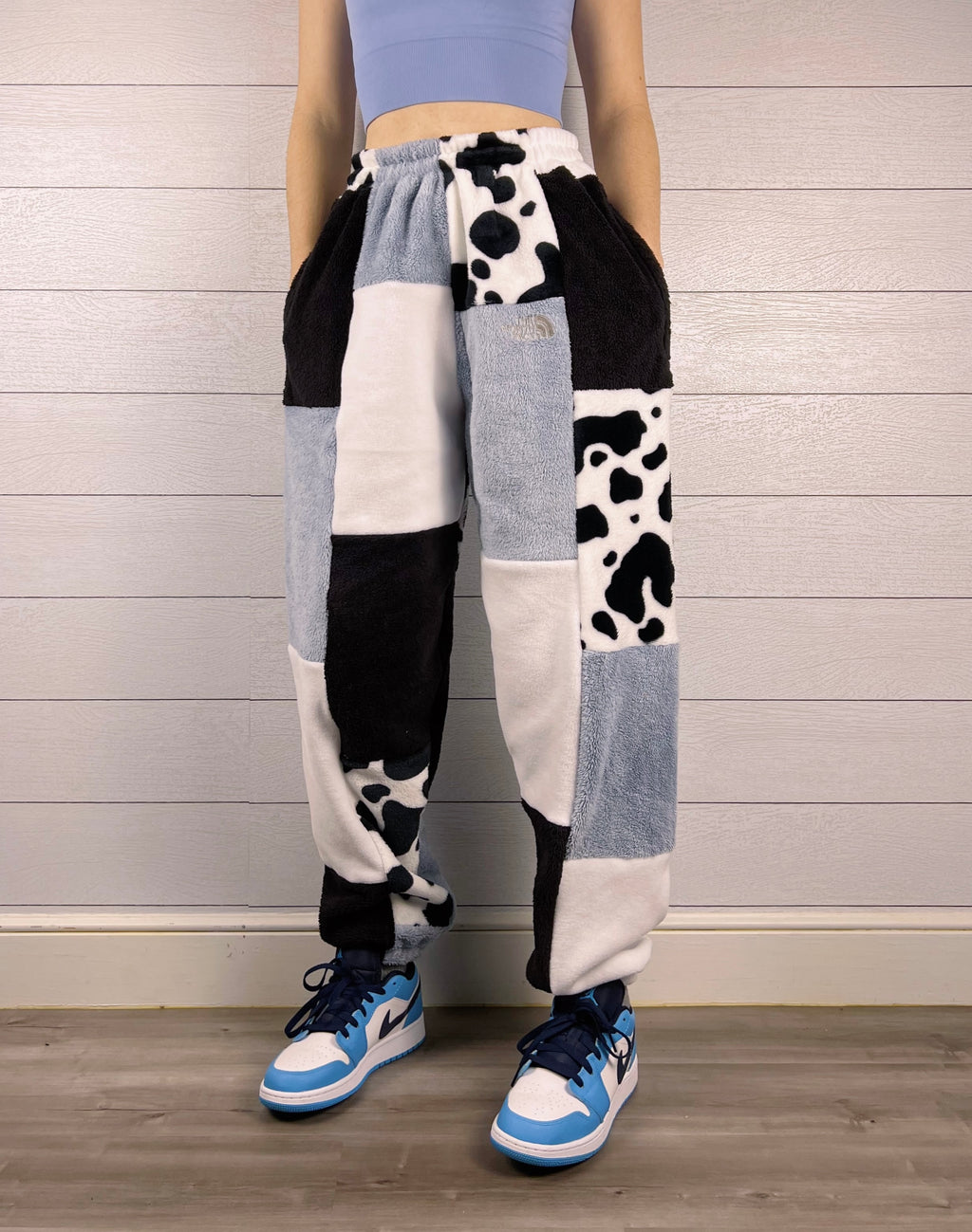 (M/L) Baby Blue Cow 1/1 Joggers