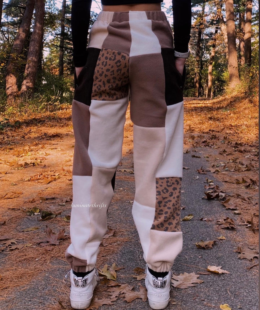 (XS-M) Dark Neutral Leopard Reworked Joggers *with pockets*