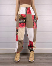 Load image into Gallery viewer, (M/L) Rose Camo 1/1 Joggers
