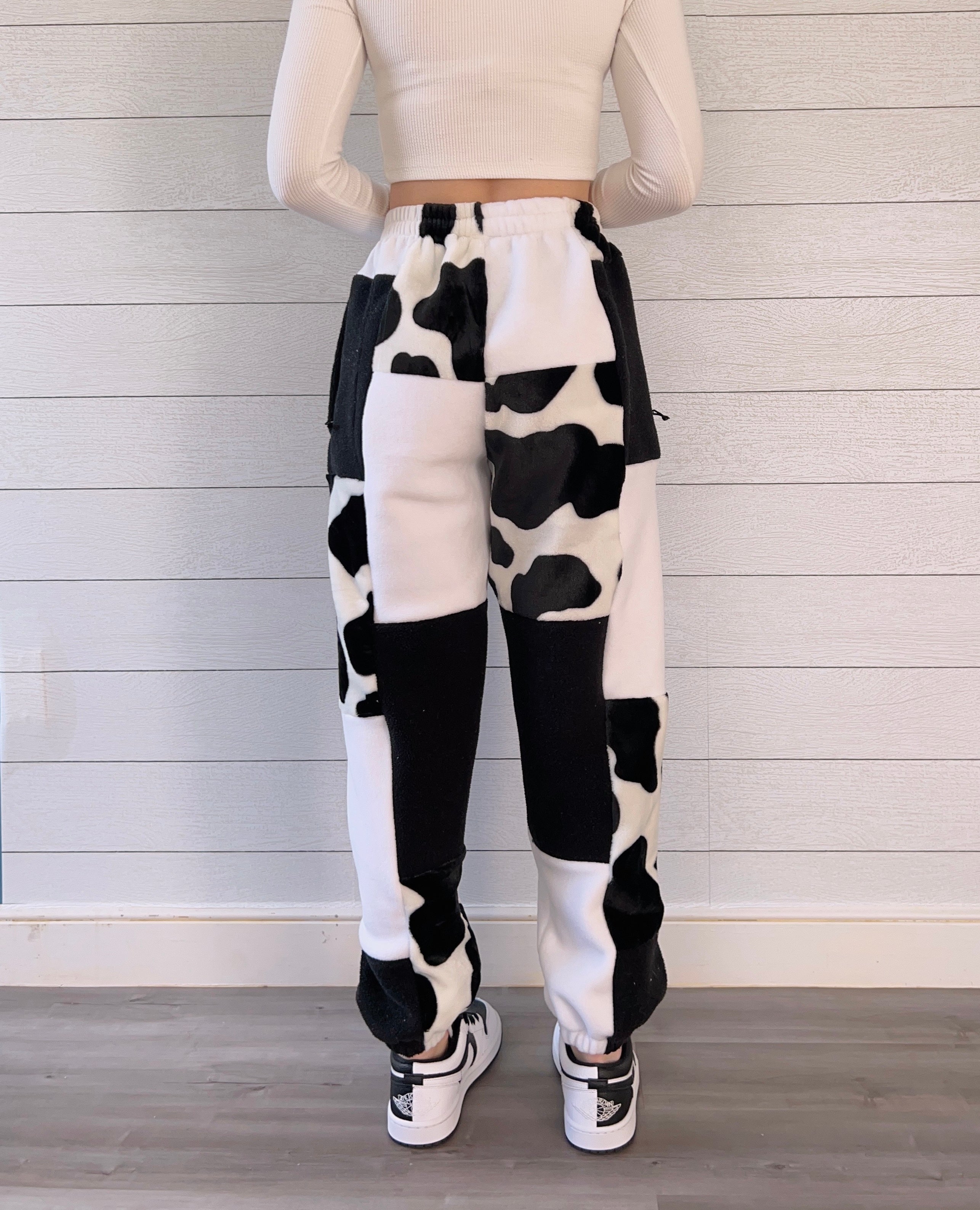 (S/M) Diamond Cow 1/1 Joggers +zipper pockets