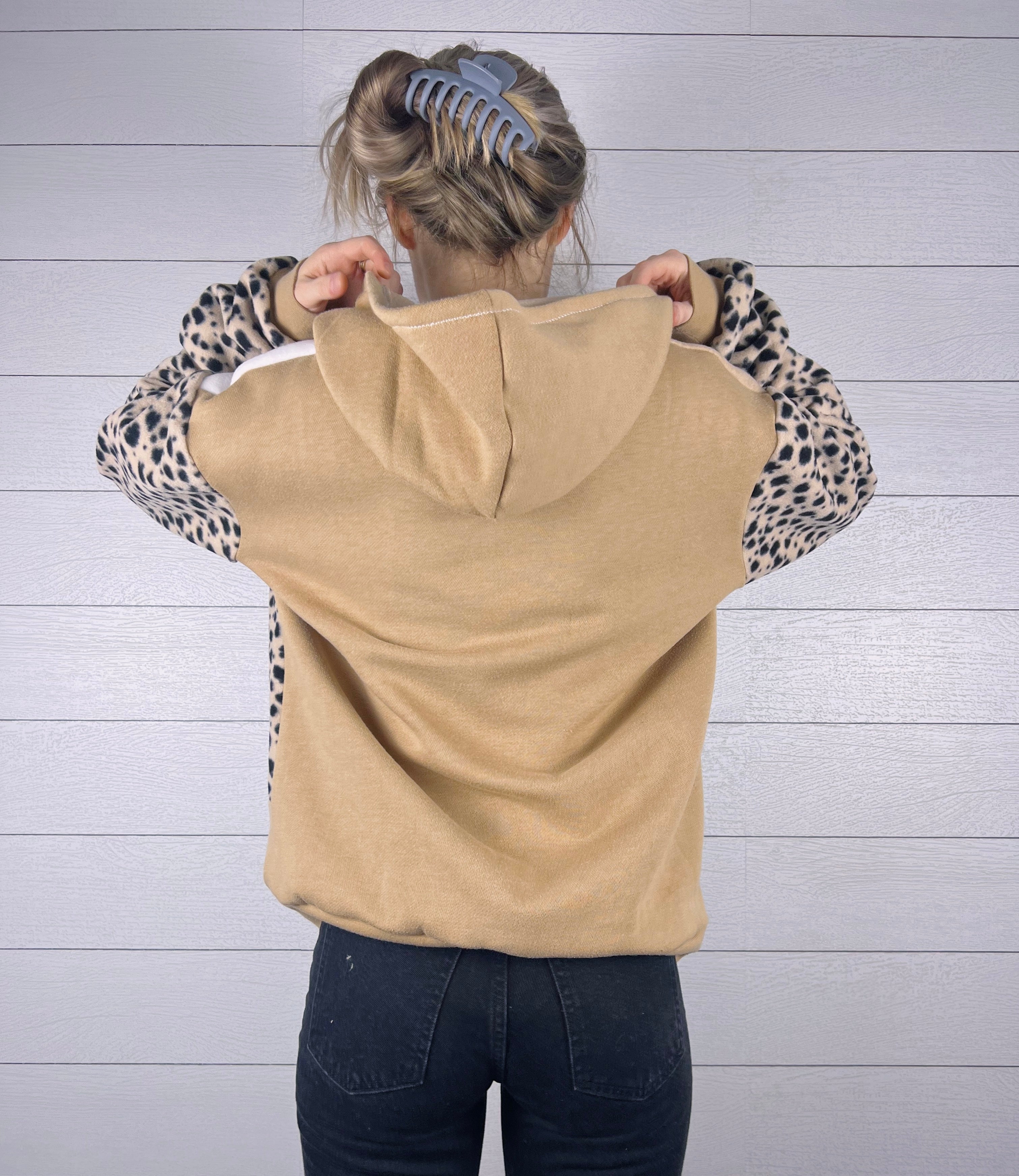 (L/XL) Rustic Dots 1/1 Hoodie