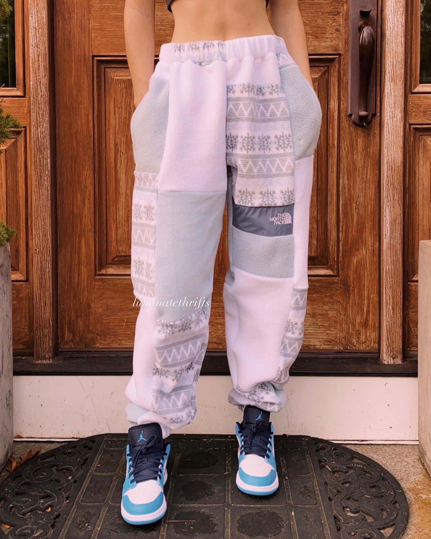 (M/L)Snowflake Reworked Joggers