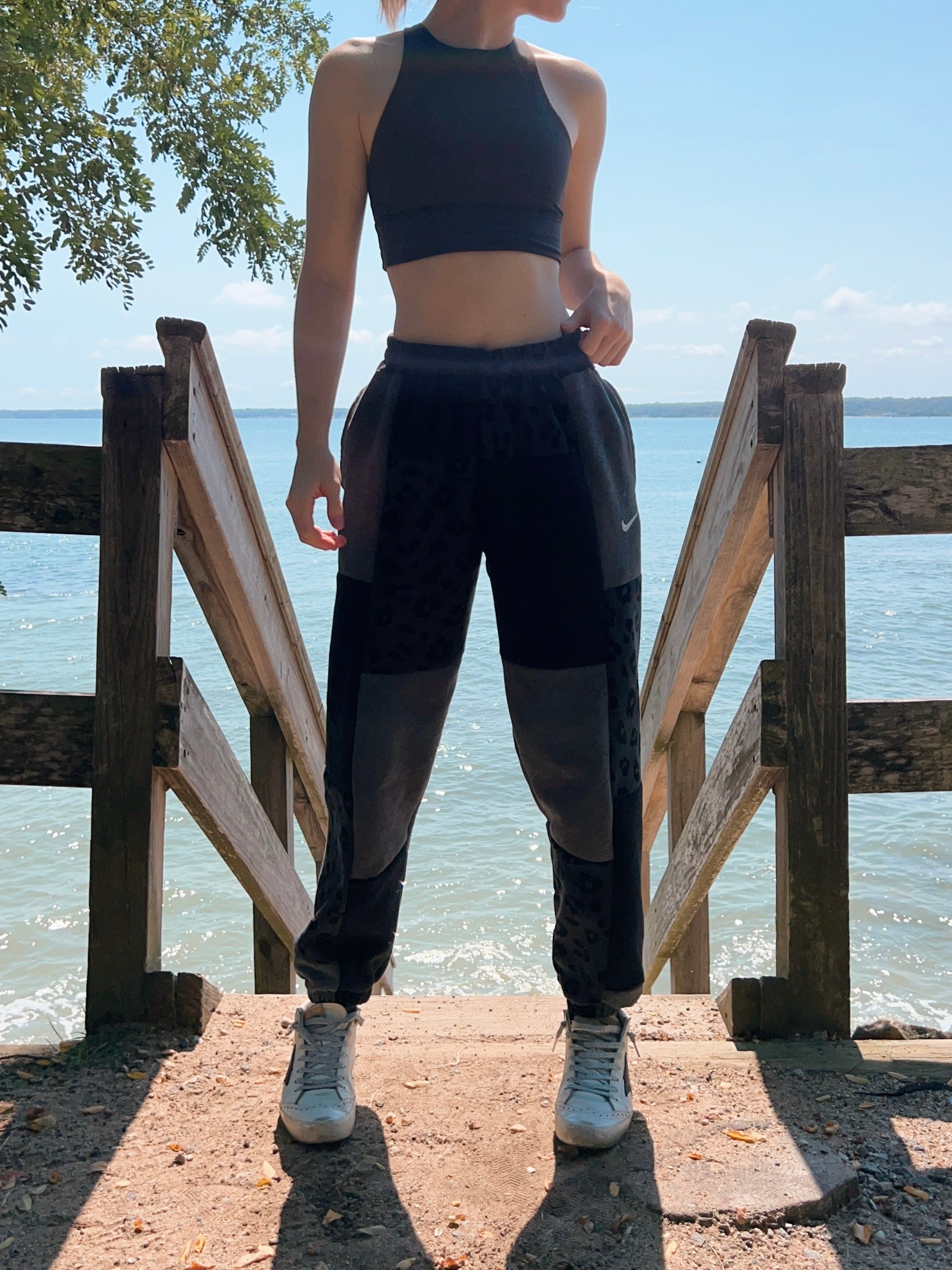 (S/M) Diamond Leopard 1/1 Joggers with pockets