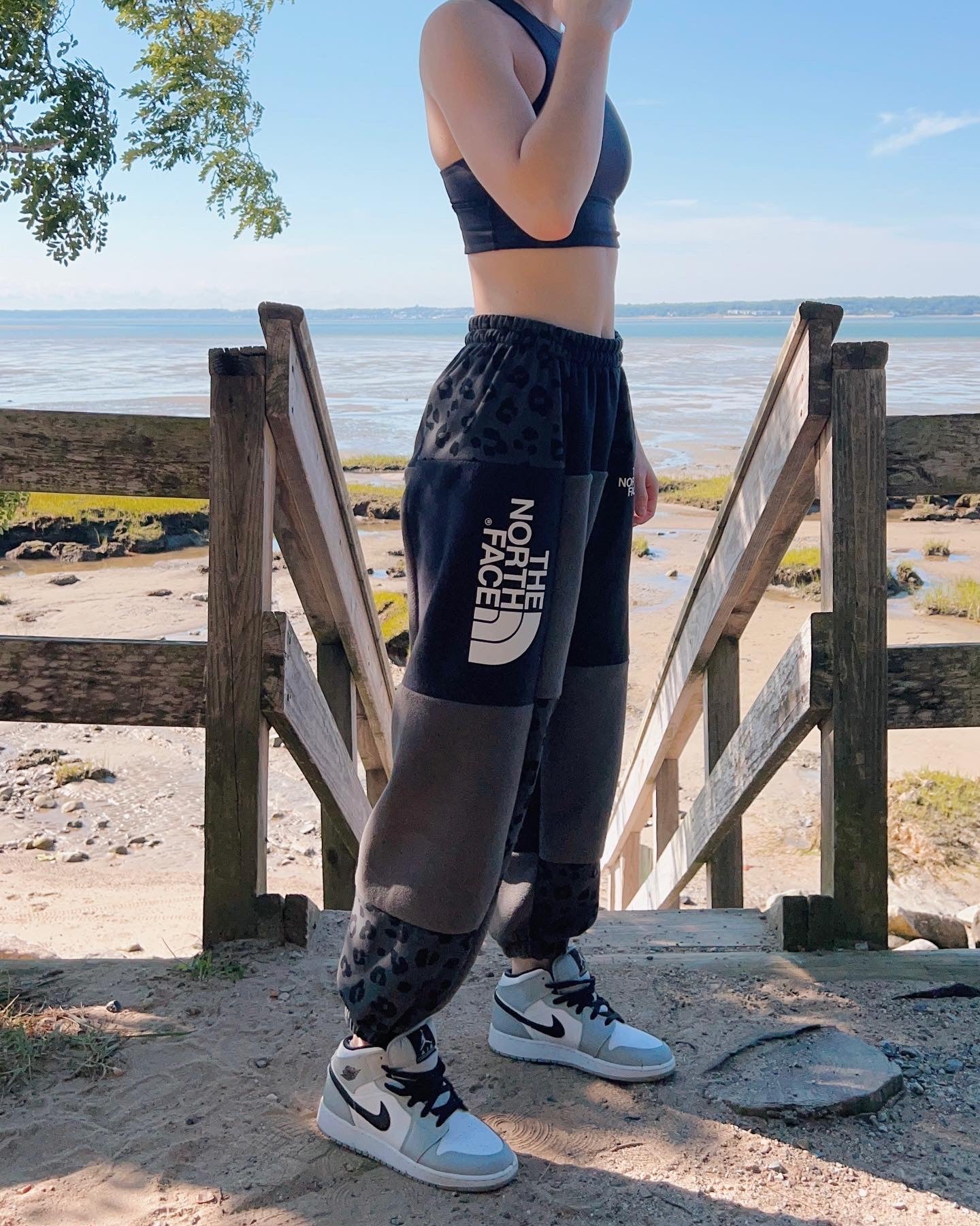 (S/M) Diamond Leopard 1/1 Joggers