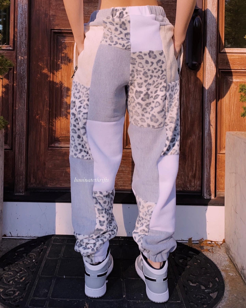 (M/L) Snow Leopard Reworked Joggers