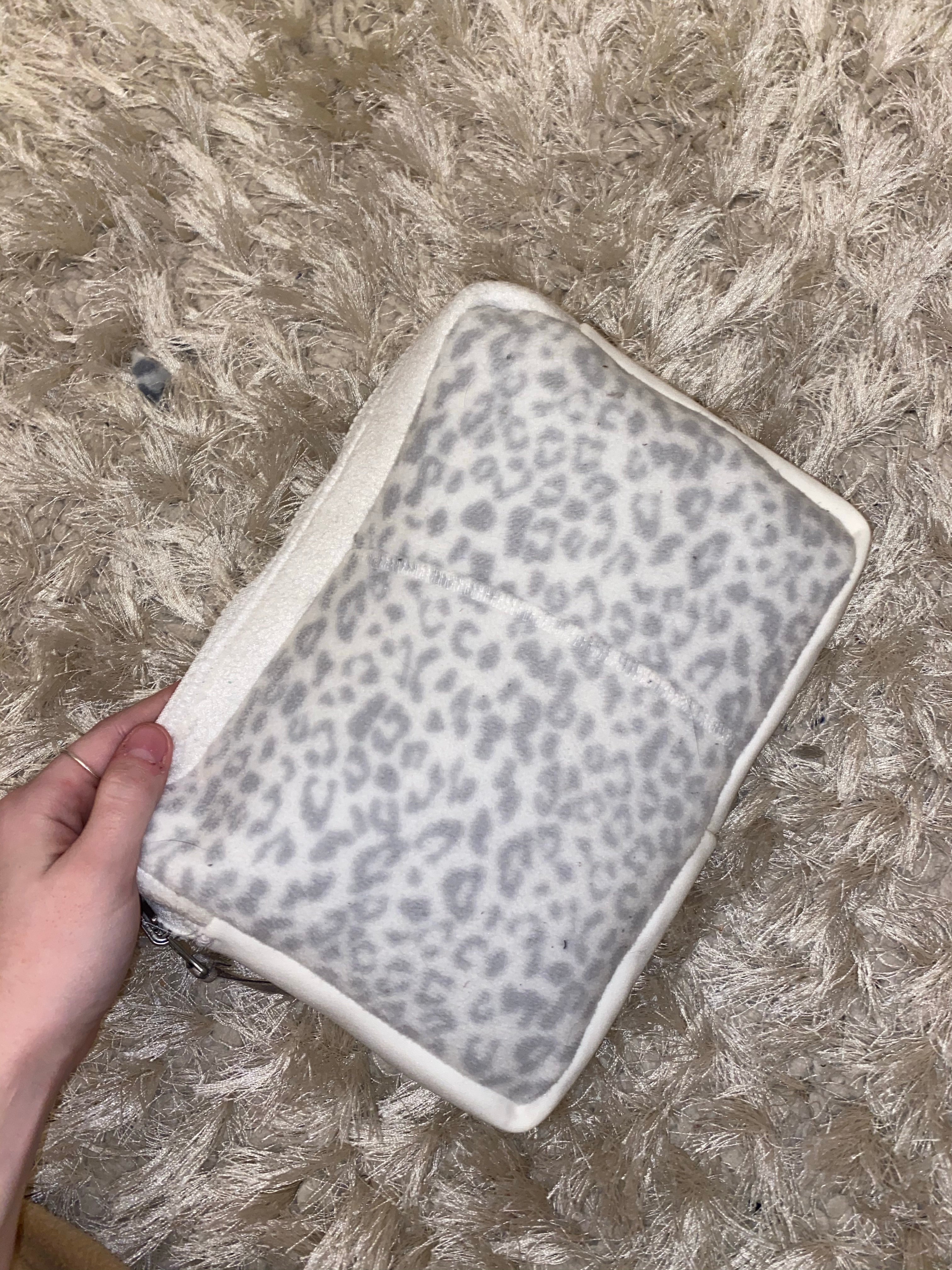 Snow Leopard Medium Sized Outdoor Gear Pouch