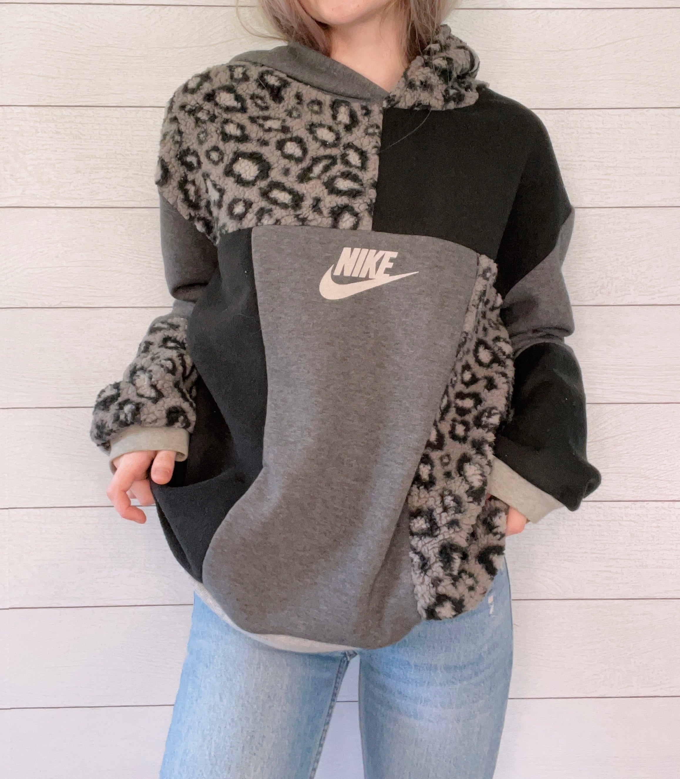 (L/XL) Leopard Sherpa 1/1 Hoodie
