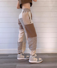 Load image into Gallery viewer, (S/M) Rustic Leopard 1/1 Joggers
