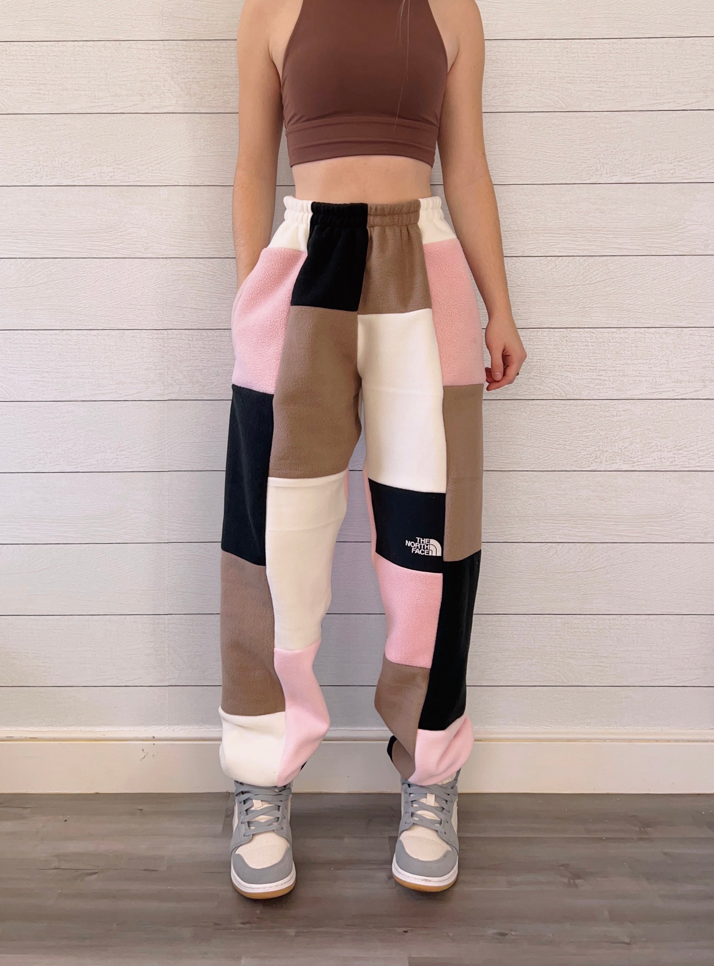 (M/L) Rustic Rose 1/1 Joggers +zipper pockets