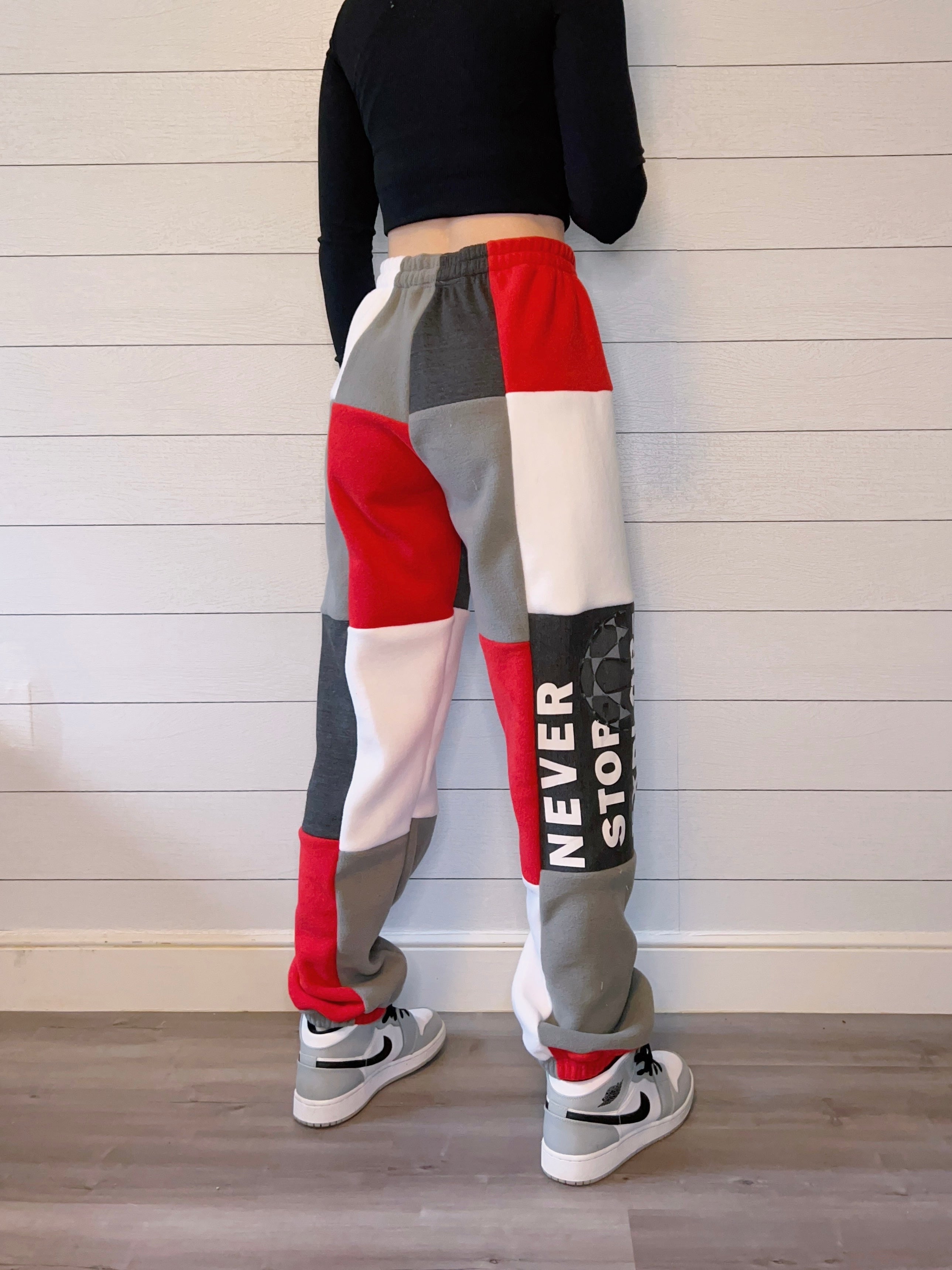 (S/M) Explorer 1/1 Joggers