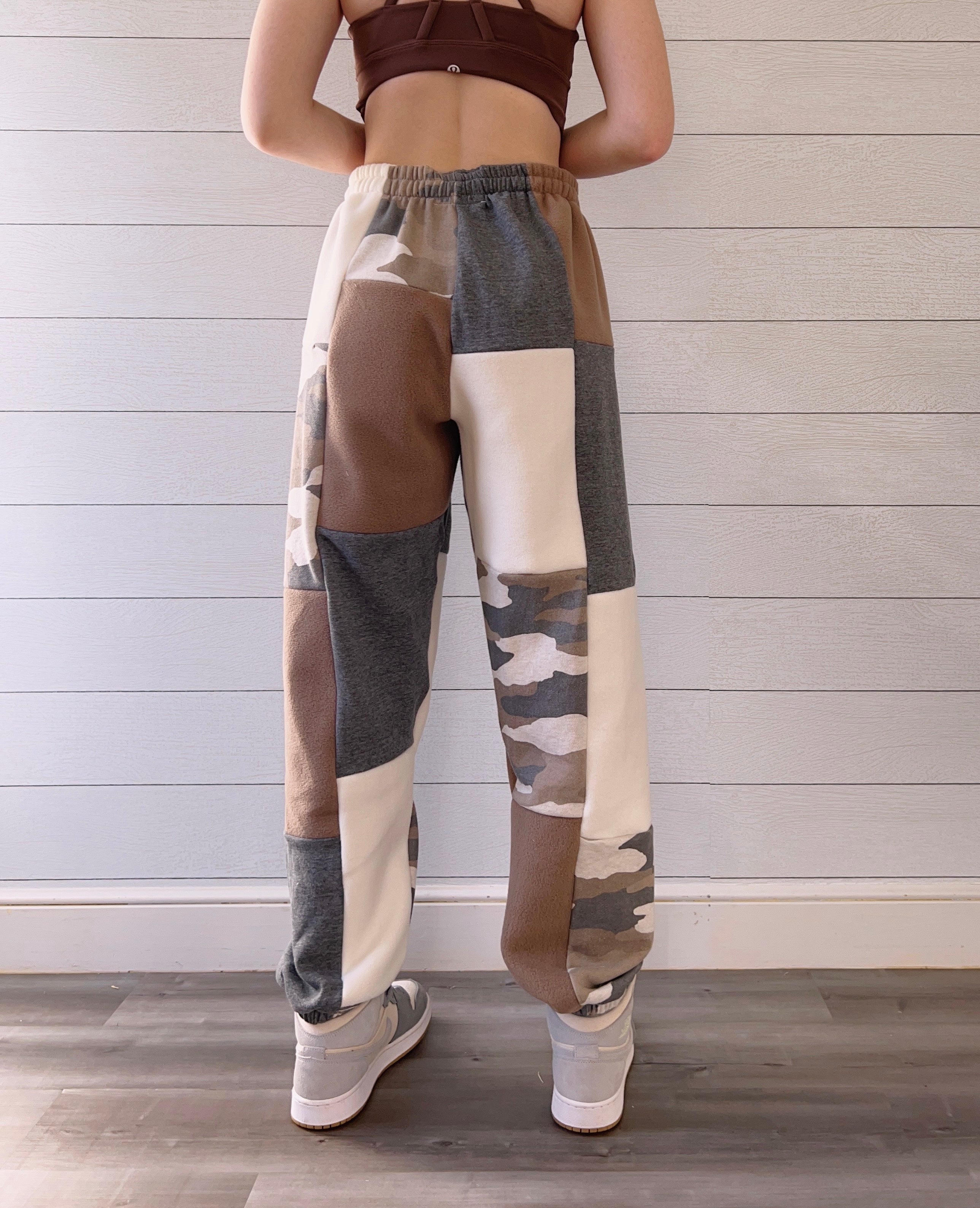 (M/L) Rustic Camo 1/1 Joggers