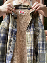Load image into Gallery viewer, (M/L) Sherpa Lined Wrangler Flannel
