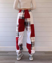 Load image into Gallery viewer, (S/M) Sleigh Ride 1/1 Joggers +pockets
