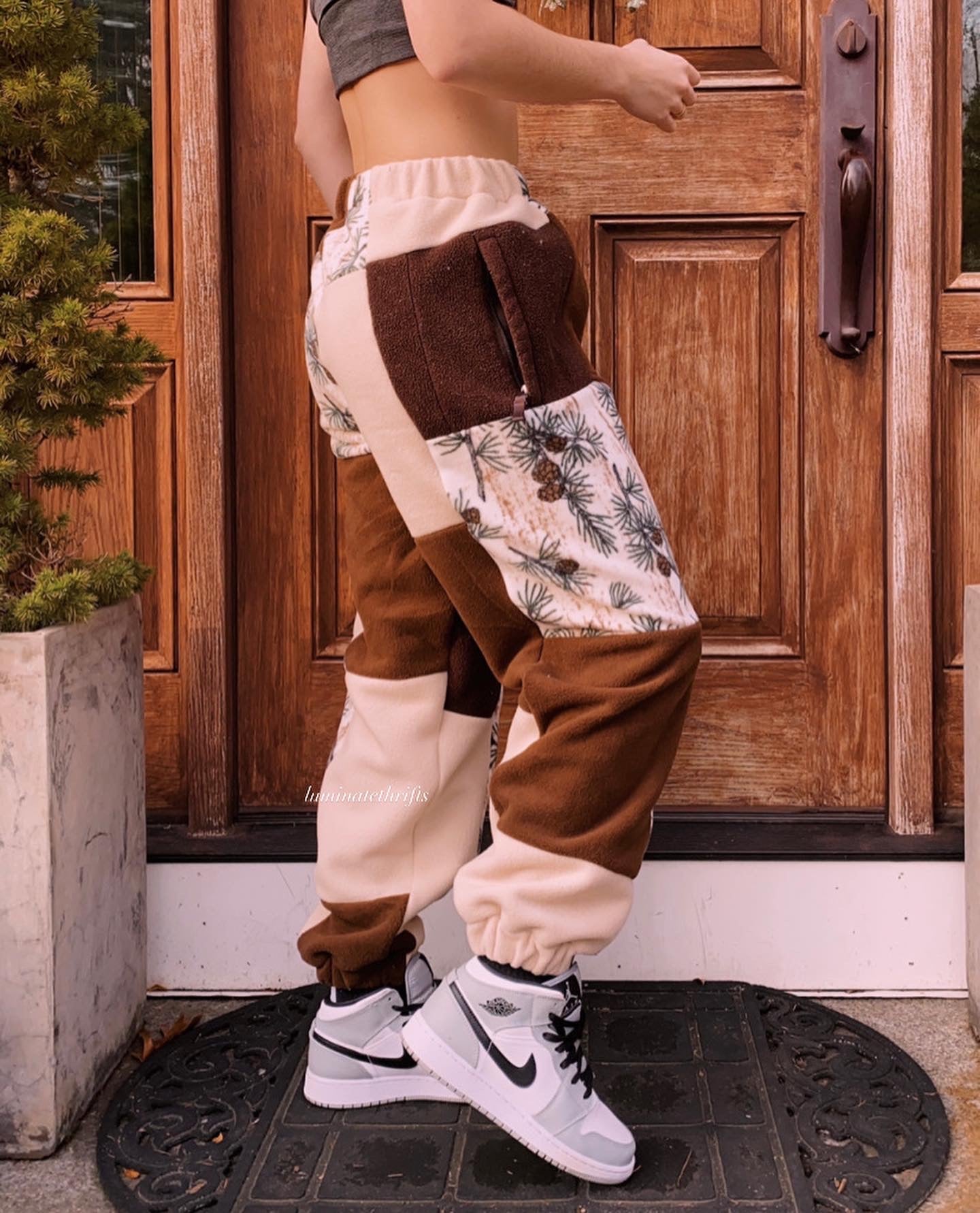 (S/M)Pine Cone Reworked Joggers
