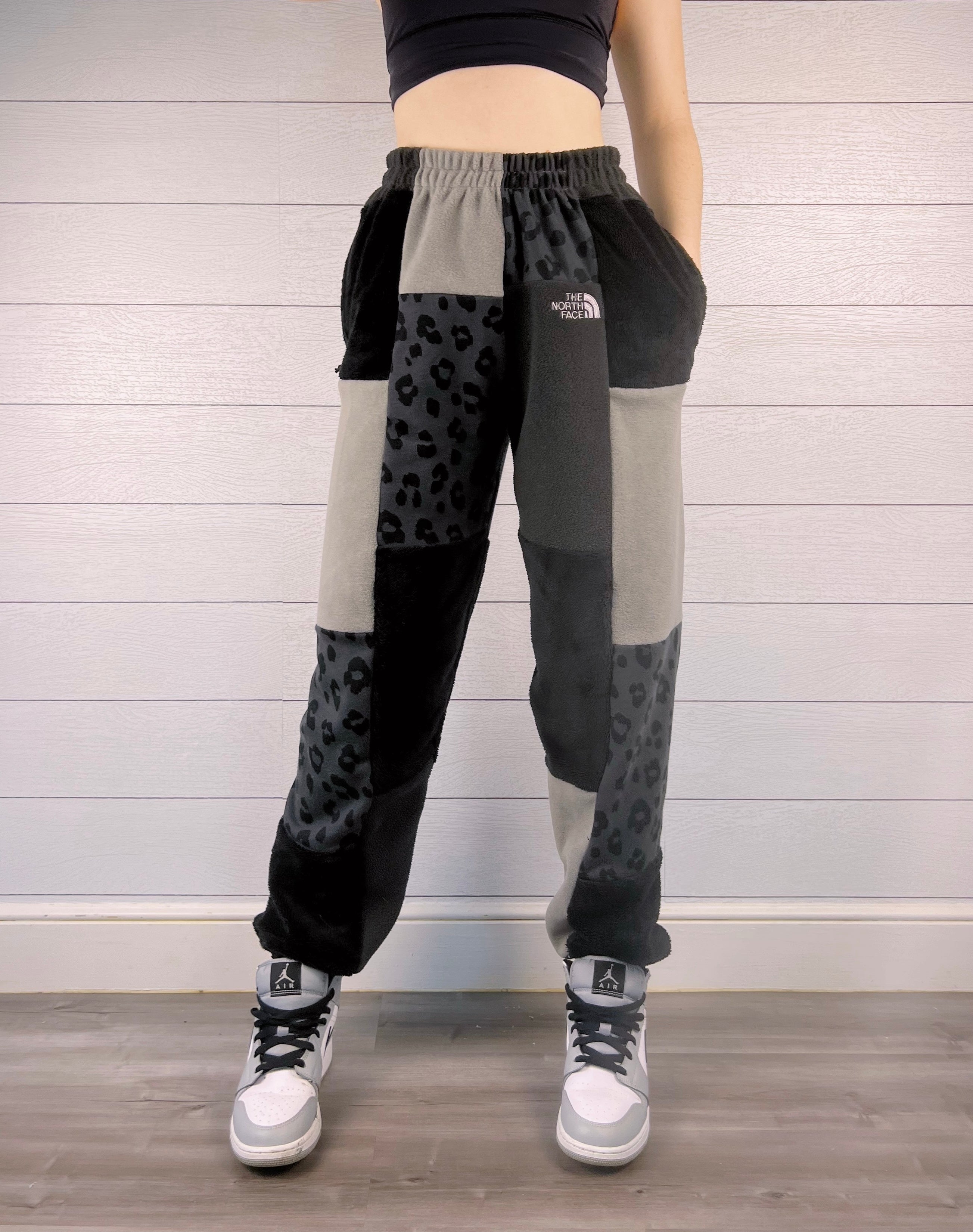 (S/M) Diamond Leopard 1/1 Joggers