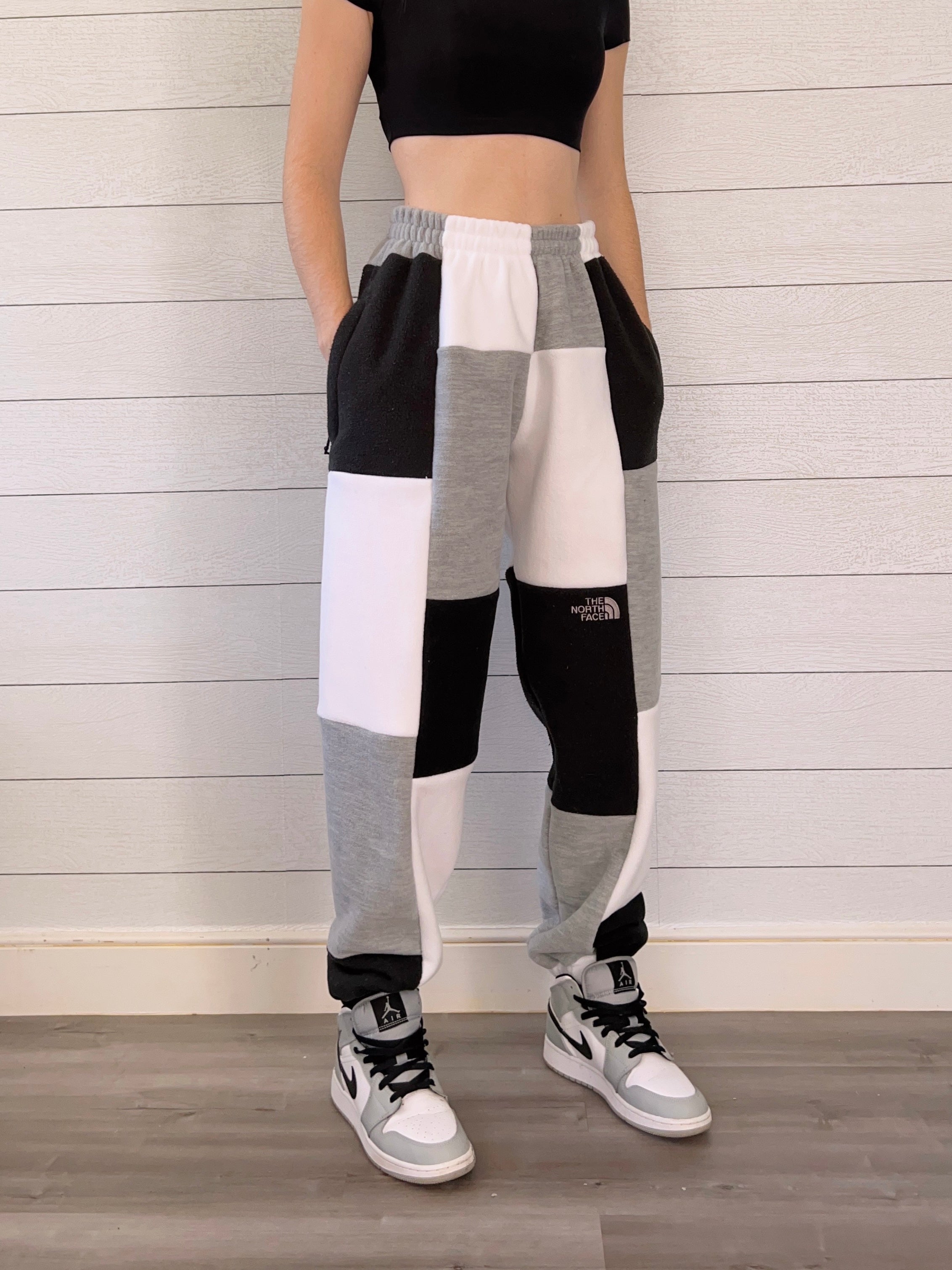 (S/M) Diamond 1/1 Joggers +zipper pockets