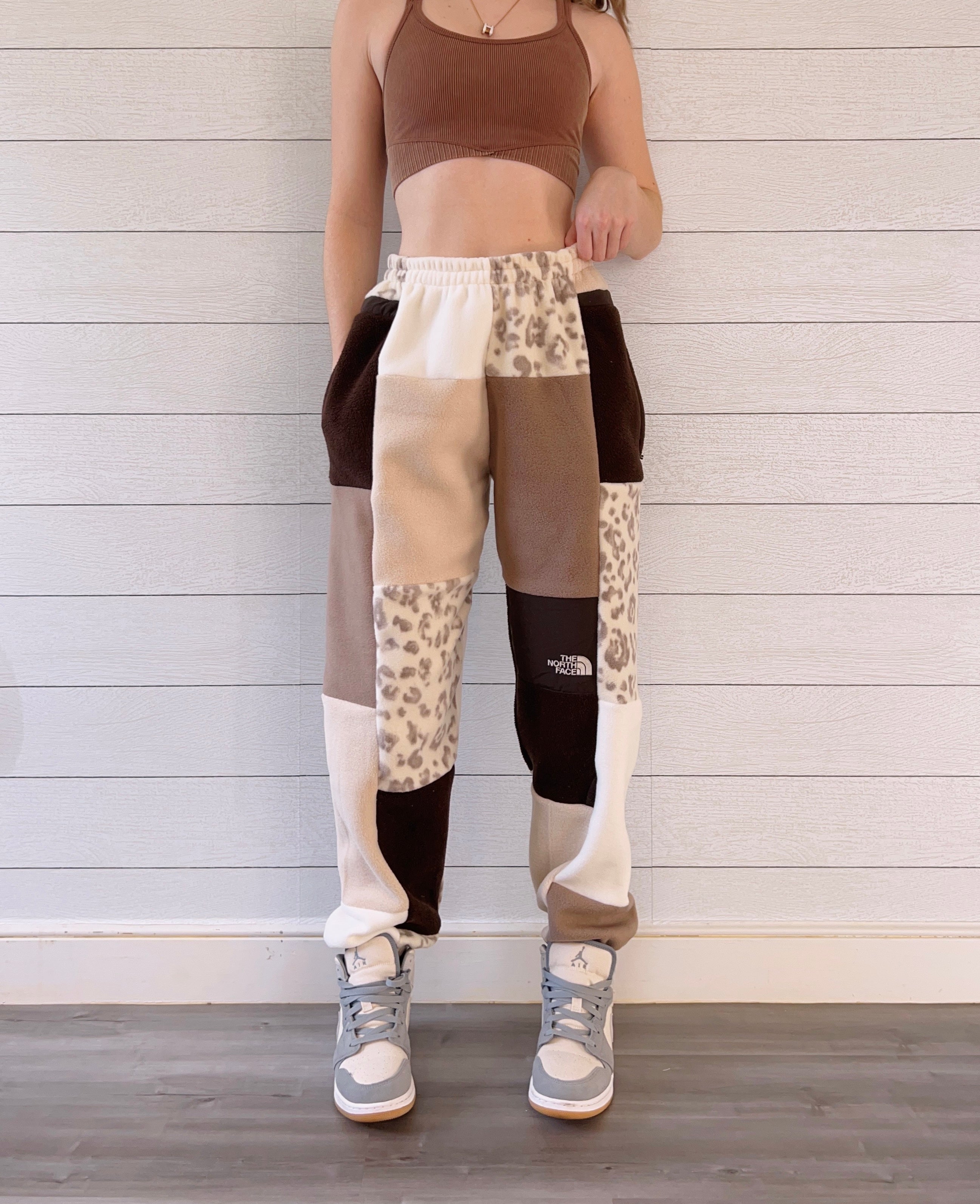 (S/M) Neutral Leopard 1/1 Joggers +zipper pockets