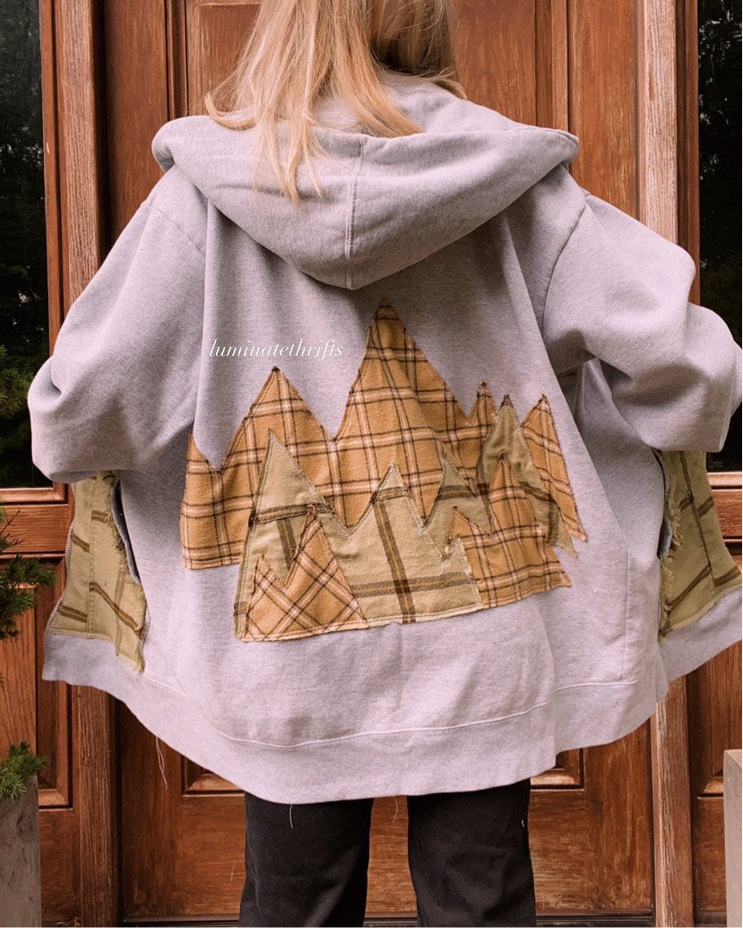 (XL/XXL) Reworked Explorer Hoodie