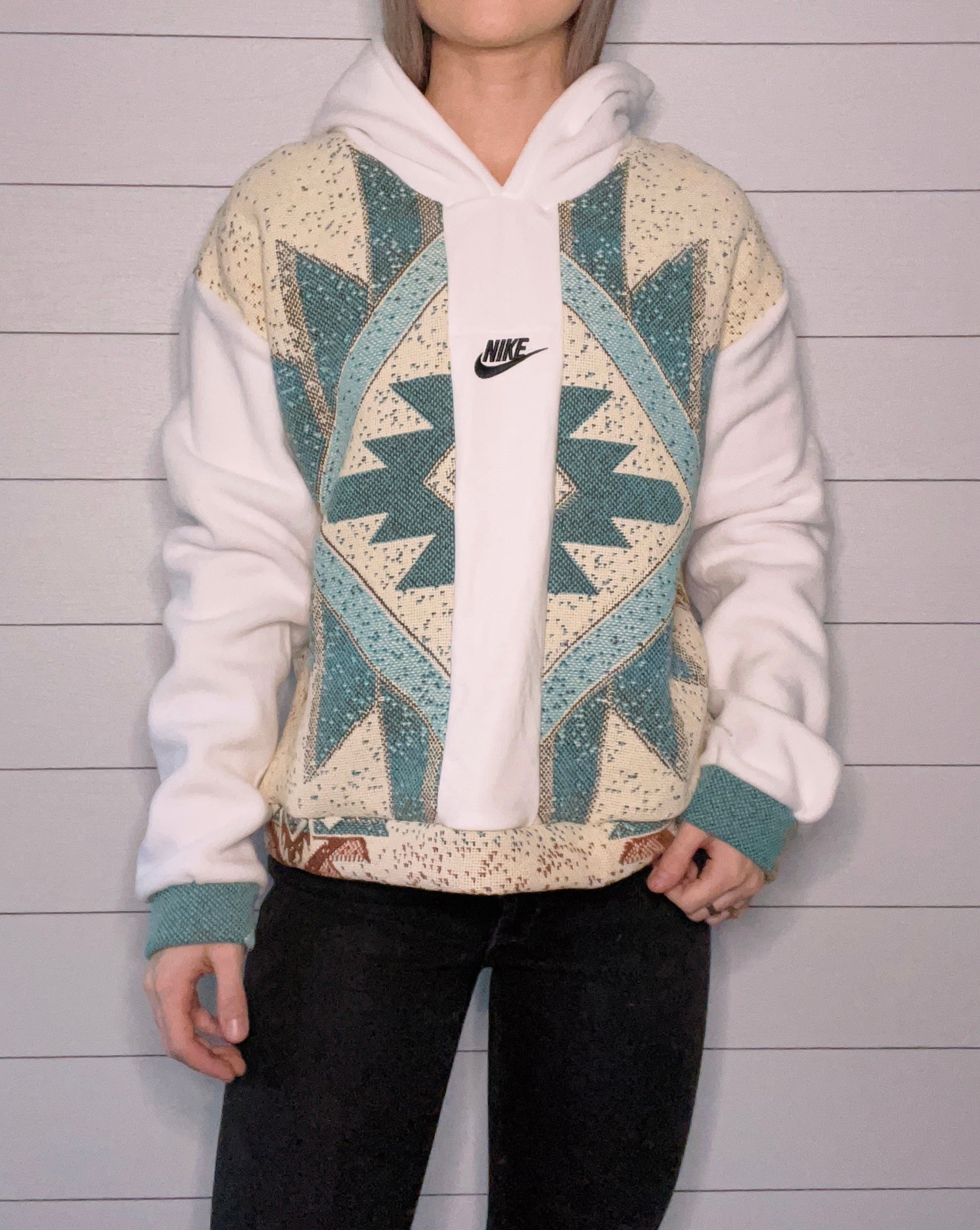 (M/L) Aztec Blanket 1/1 Hoodie