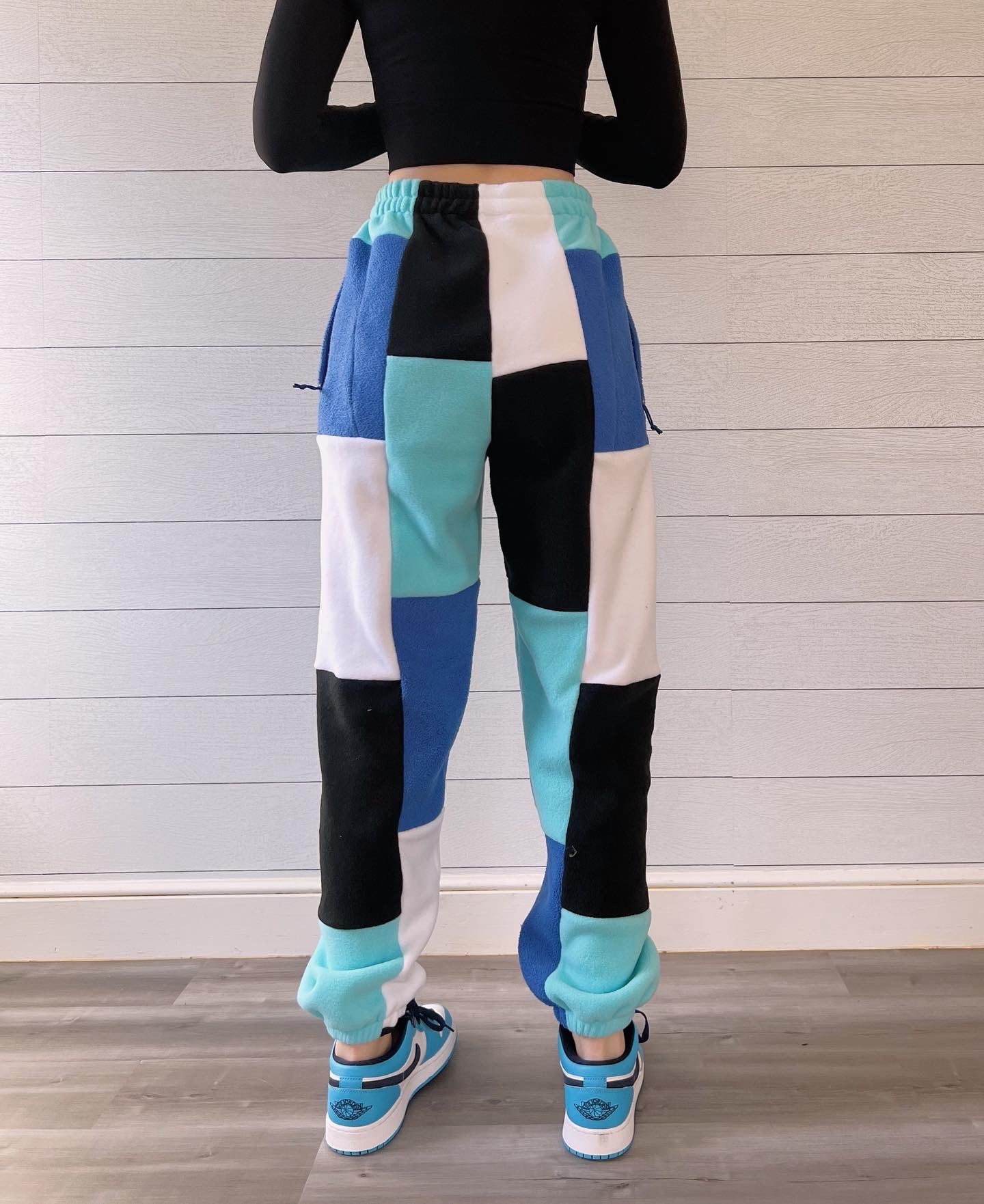 (S/M) Glacier Blue 1/1 Joggers +zipper pockets