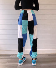 Load image into Gallery viewer, (S/M) Glacier Blue 1/1 Joggers +zipper pockets
