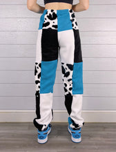 Load image into Gallery viewer, (S/M) Teal Cow 1/1 Joggers
