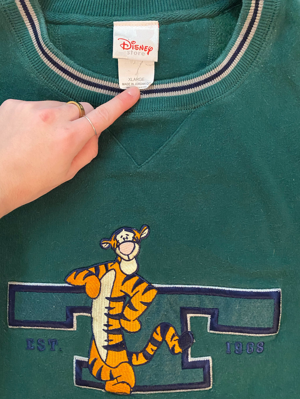 (XL) Vintage Disney Tigger Crewneck
