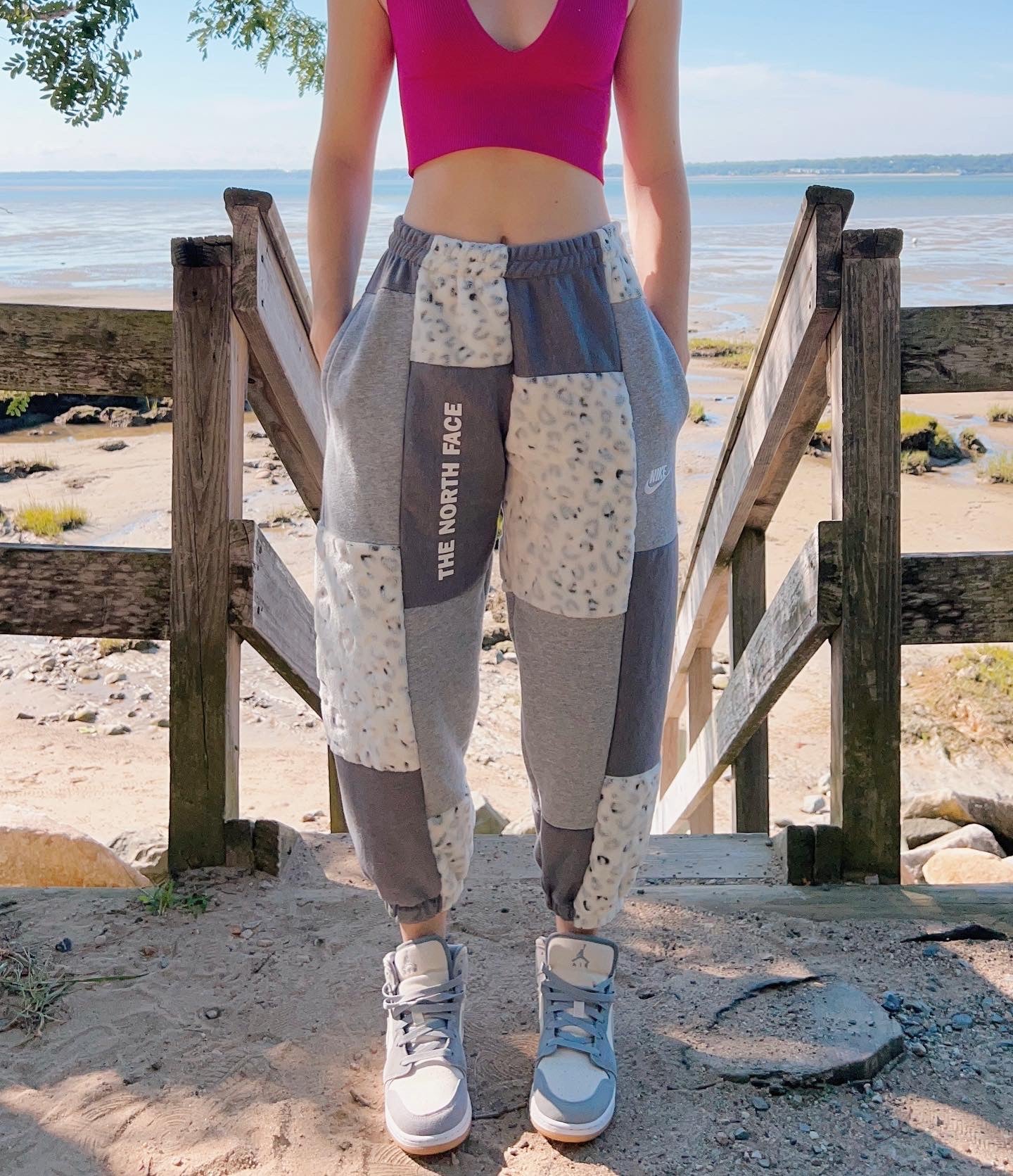 (XS/S) Snow Leopard 1/1 Joggers *with pockets*