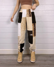 Load image into Gallery viewer, (S/M) Forest Fawn 1/1 Joggers +zipper pockets
