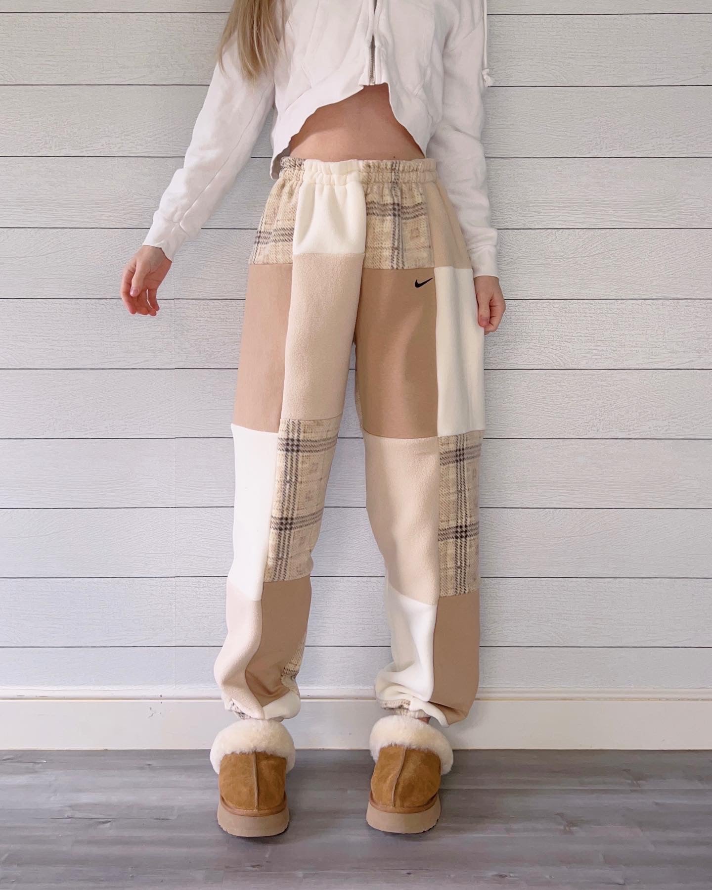 (M/L) Neutral Flannel 1/1 Joggers