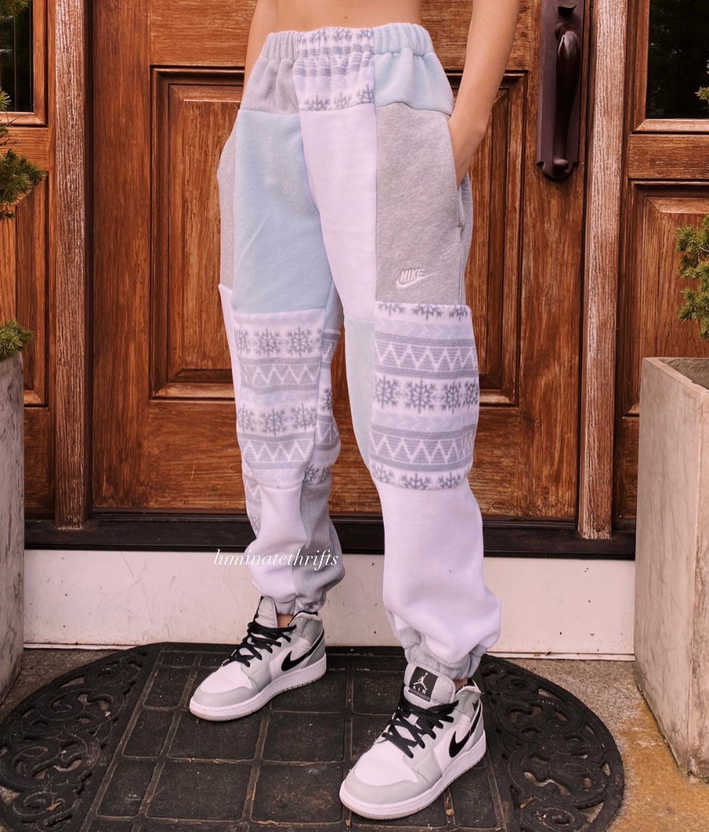 (S/M) Snowflake Reworked Joggers *+pockets*