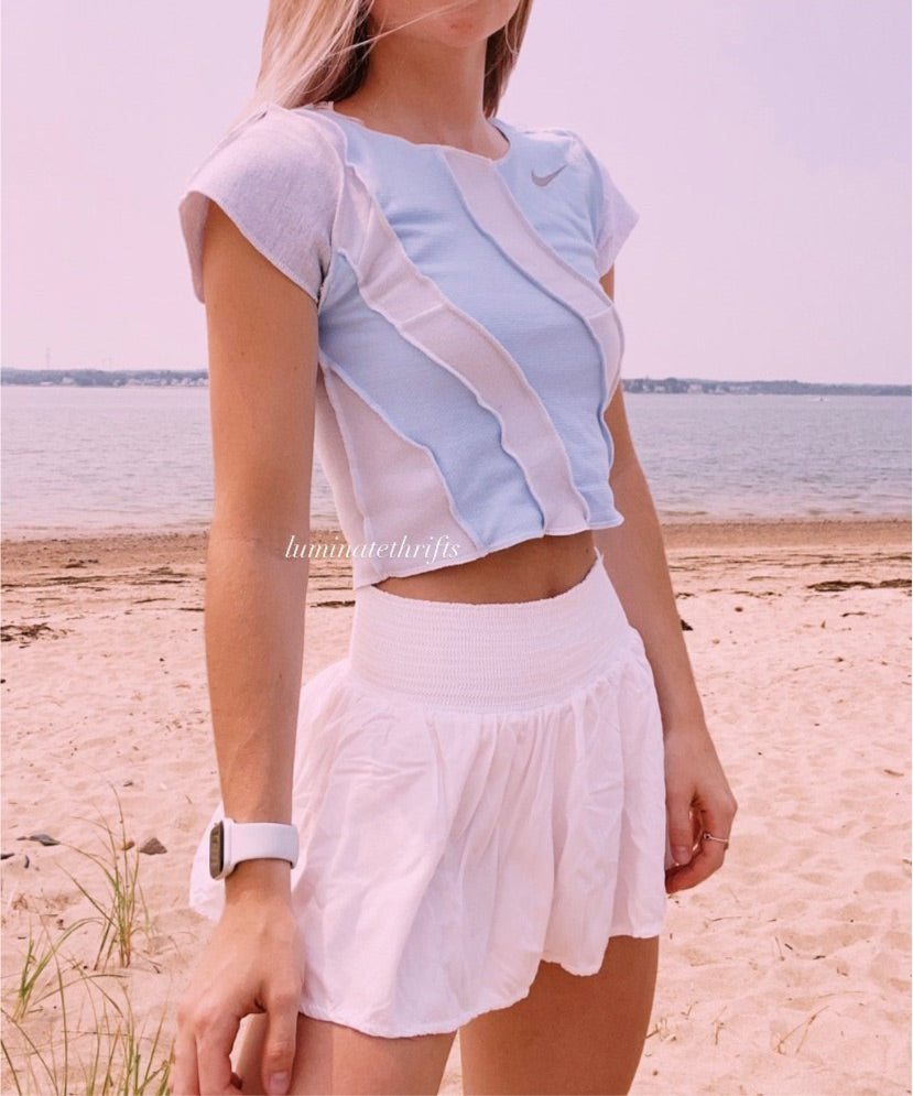(XS) Light Ocean Waves Reworked Open Hem Top
