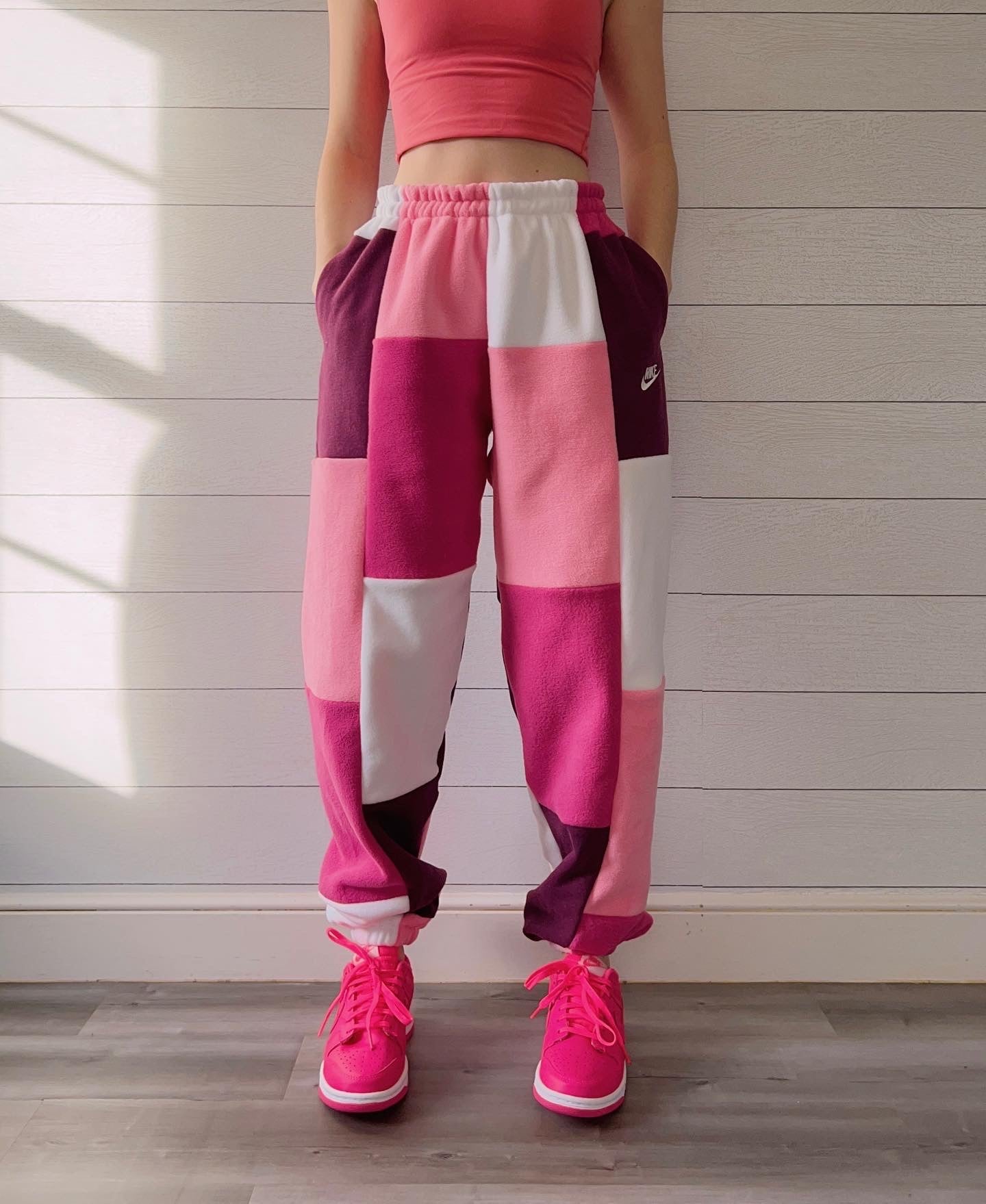 (M/L) Tulip Pink 1/1 Joggers