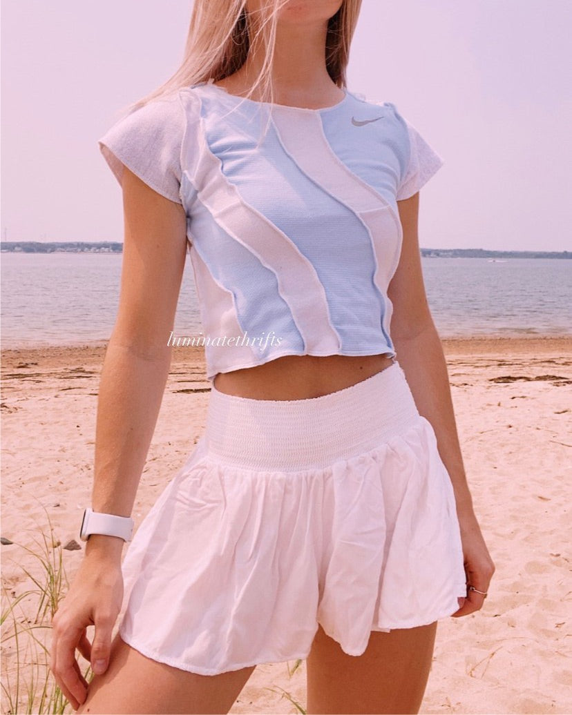 (XS) Light Ocean Waves Reworked Open Hem Top