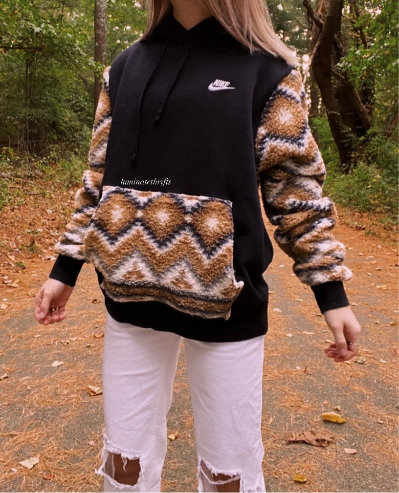 (L) Aztec Sherpa Reworked Hoodie
