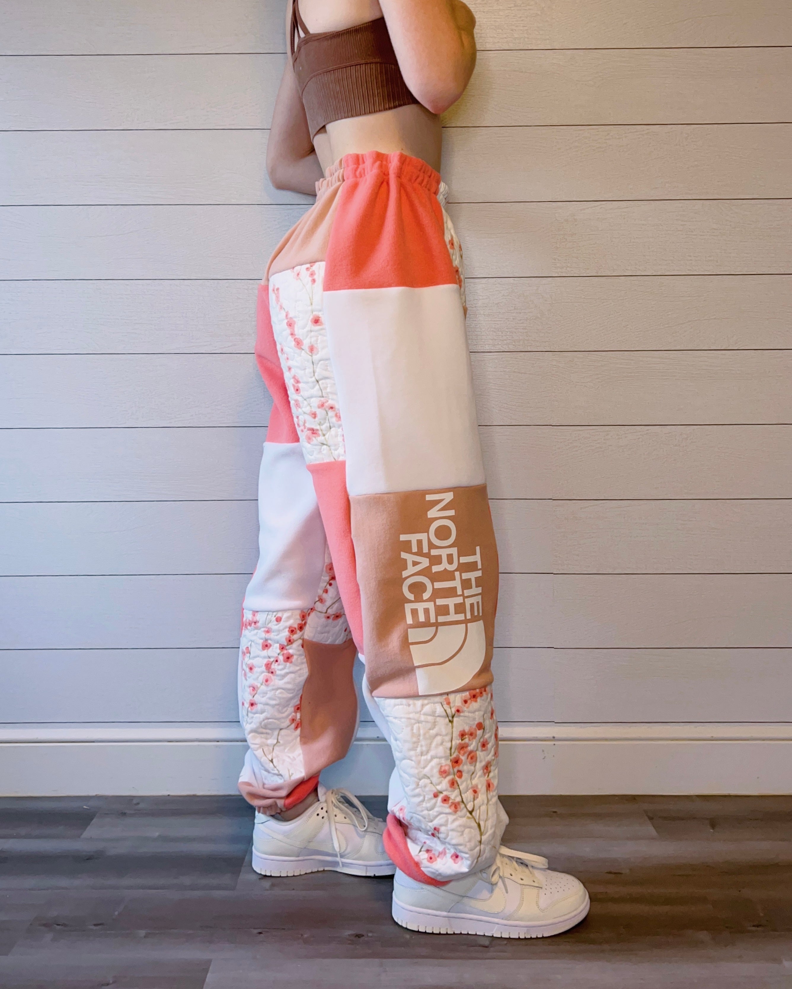 (L/XL) Floral Quilt 1/1 Joggers