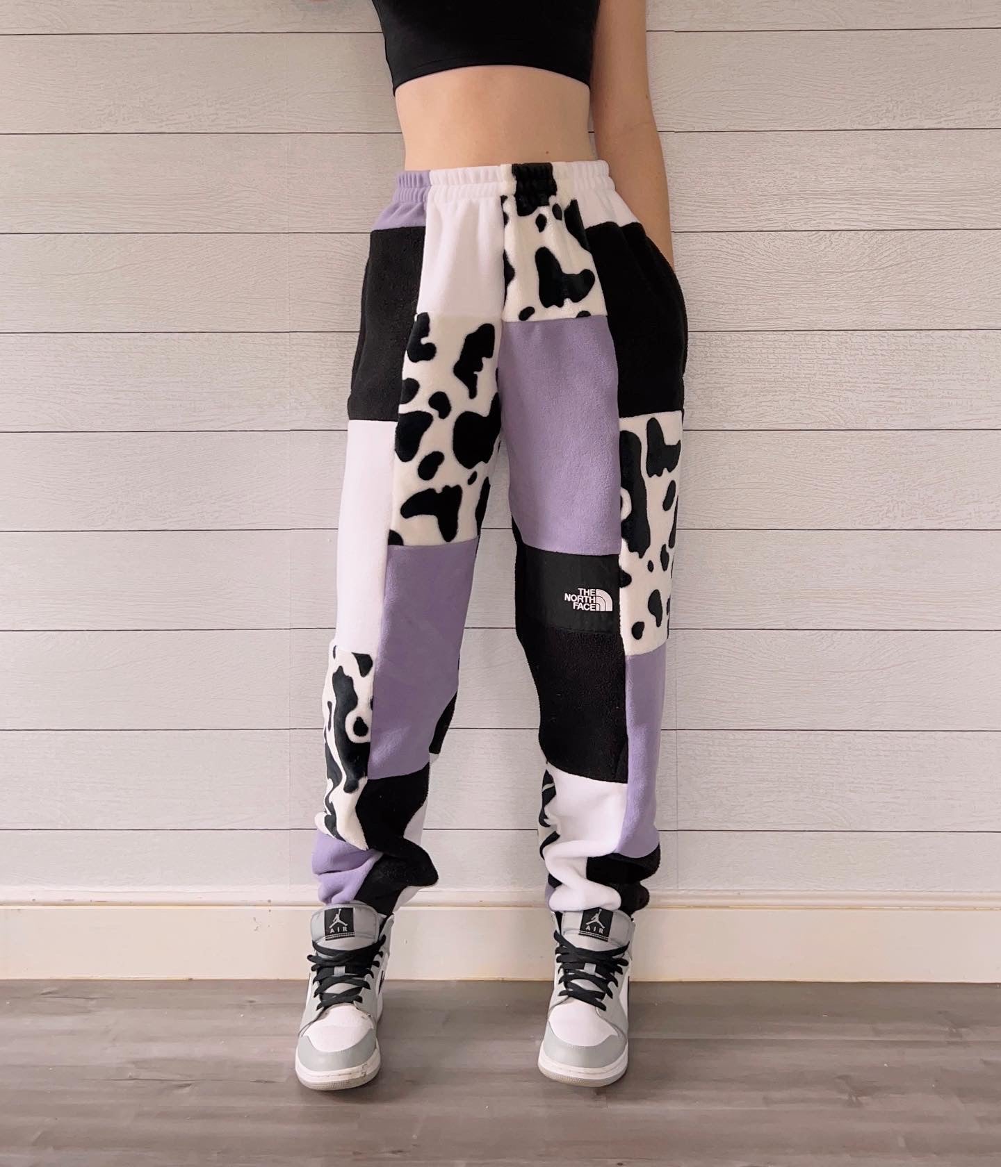 (S/M) Lavender Cow 1/1 Joggers +zipper pockets