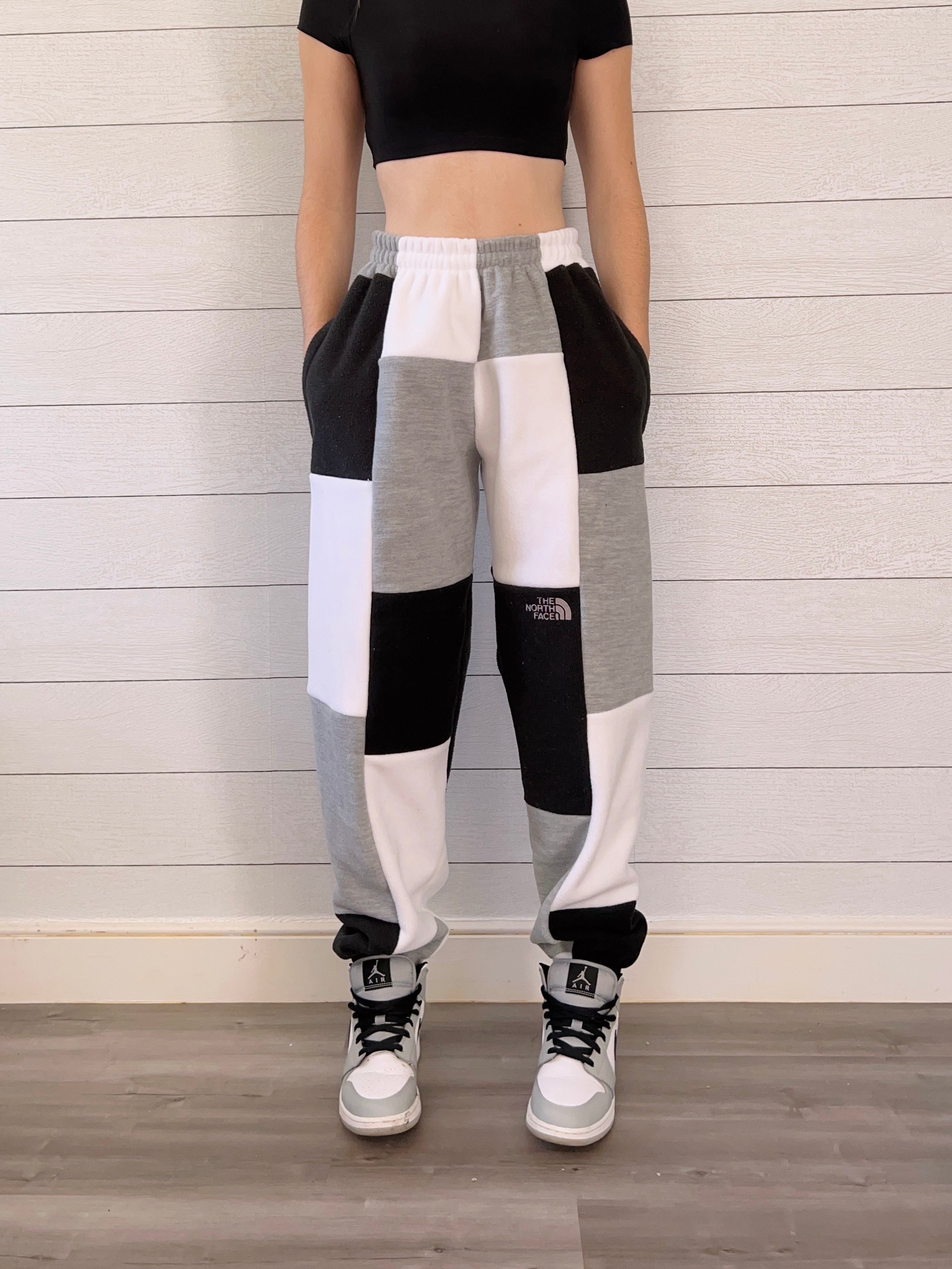 (S/M) Diamond 1/1 Joggers +zipper pockets