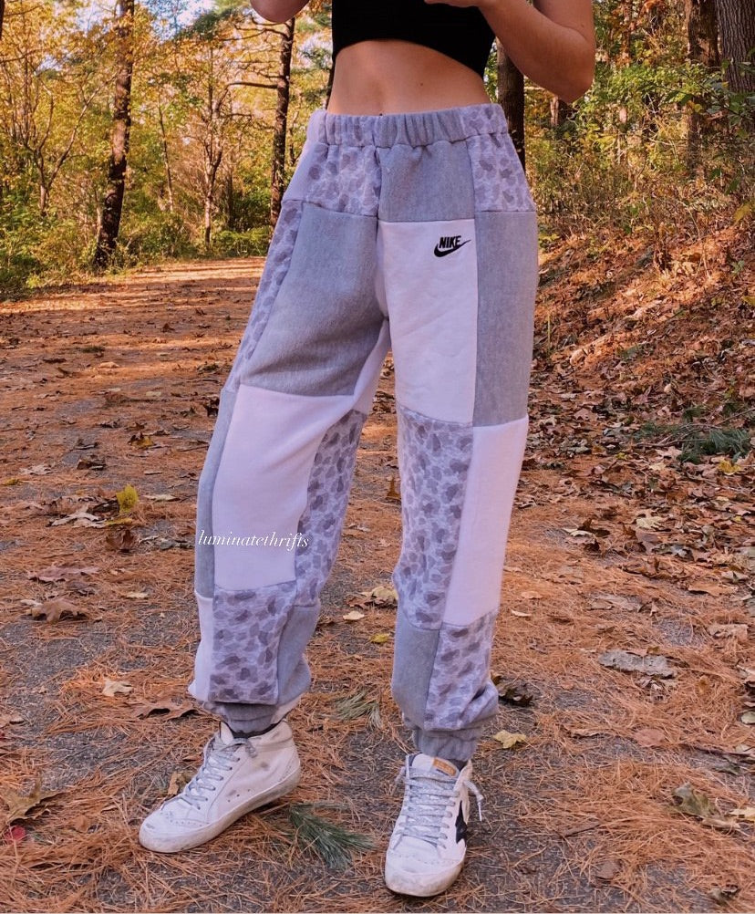 (M/L) Snow Leopard Reworked Joggers