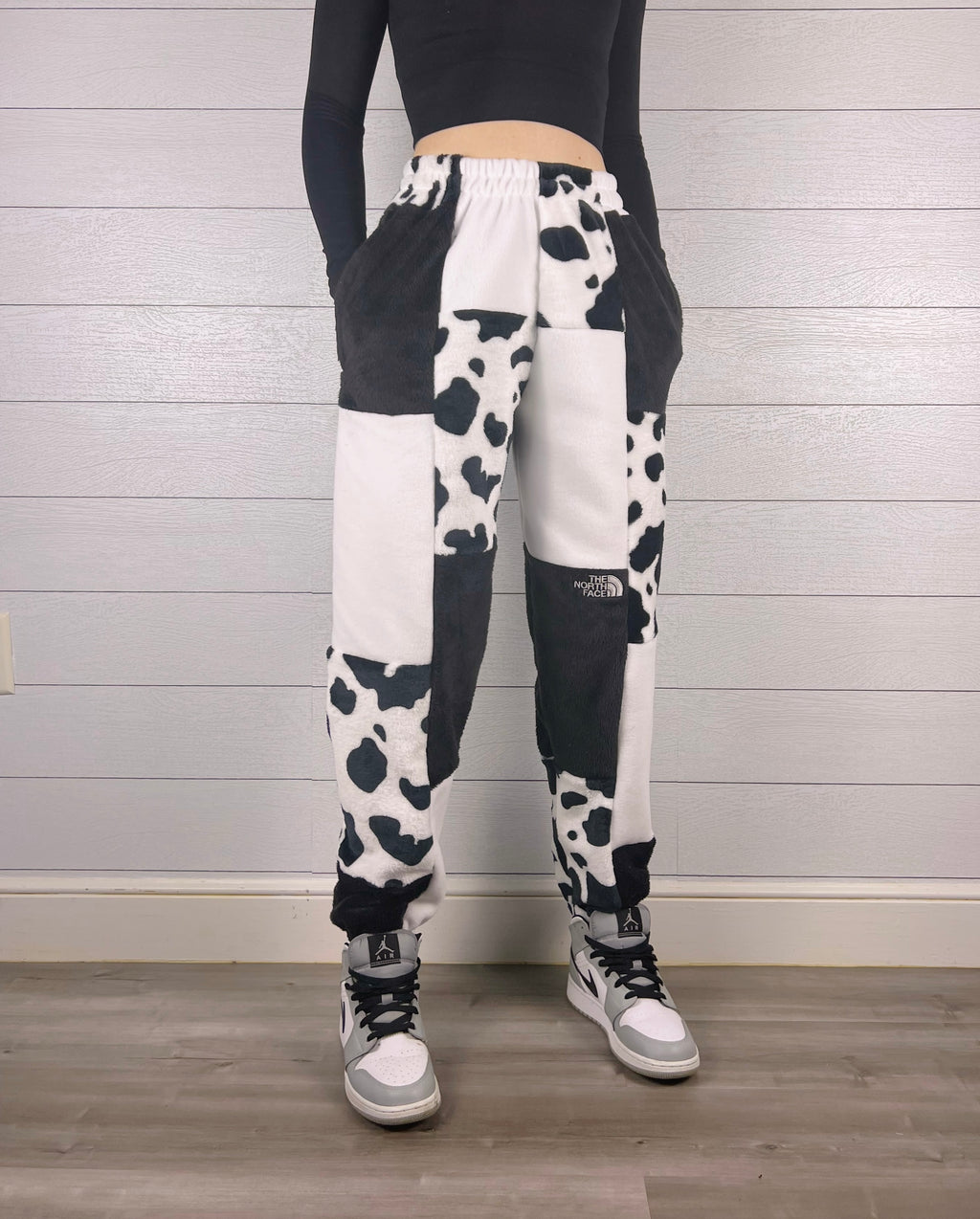 (XS/S) Diamond Cow 1/1 Joggers +zipper pockets