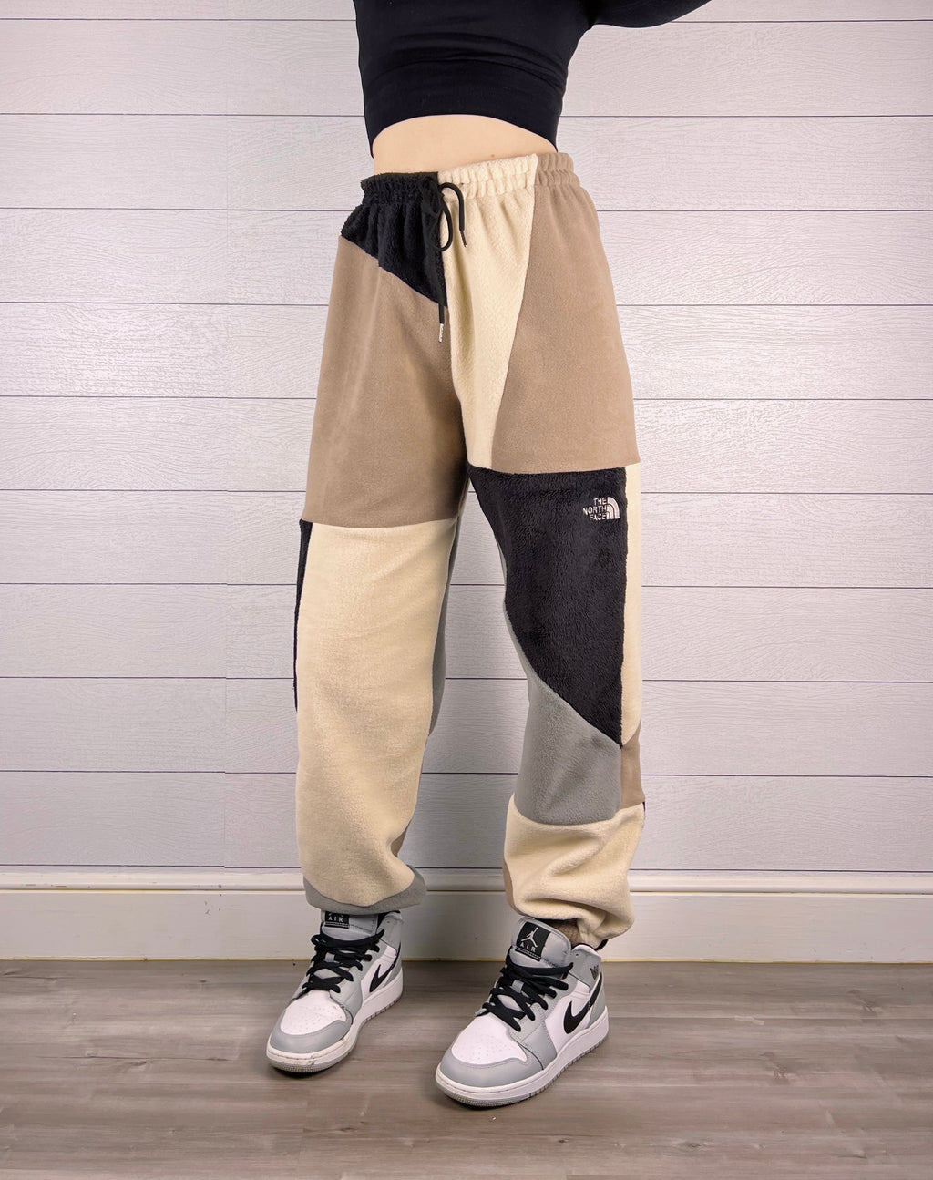 (S/M) Sandstorm 1/ 1 Joggers